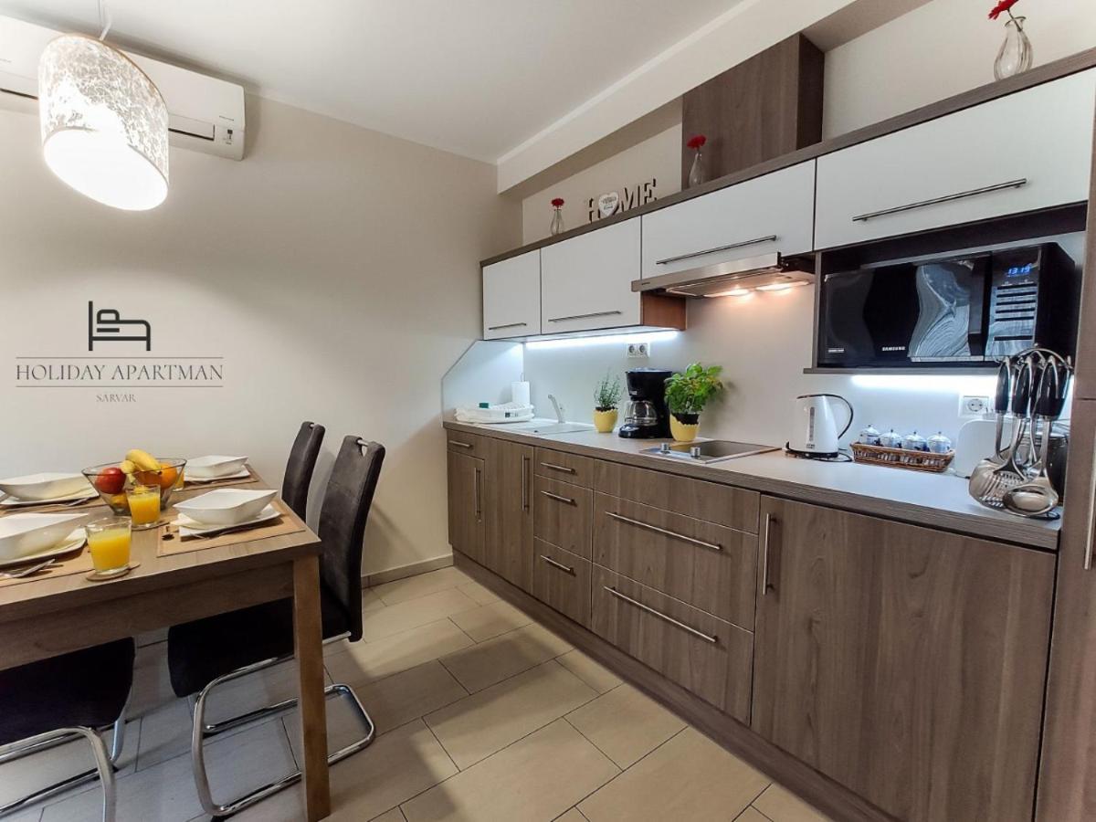 Holiday Apartman ชาร์วาร์ ภายนอก รูปภาพ