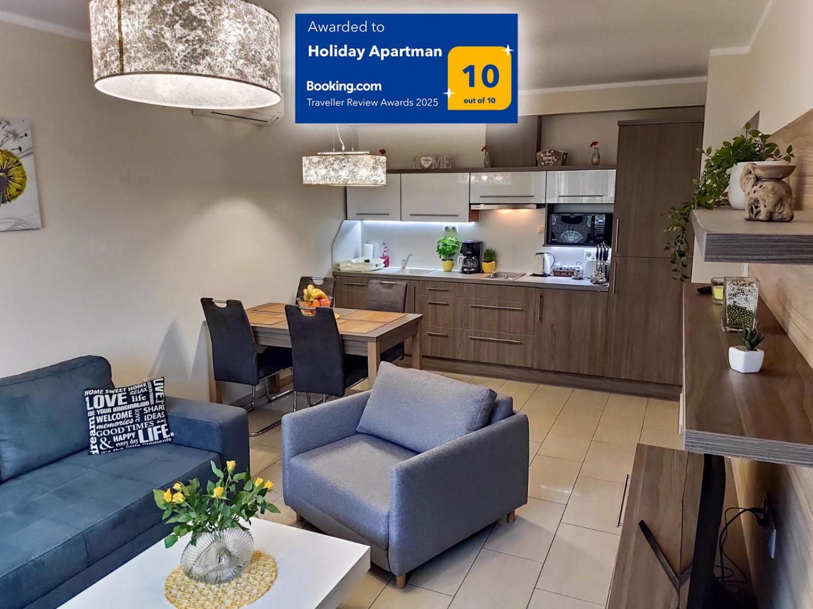 Holiday Apartman ชาร์วาร์ ภายนอก รูปภาพ